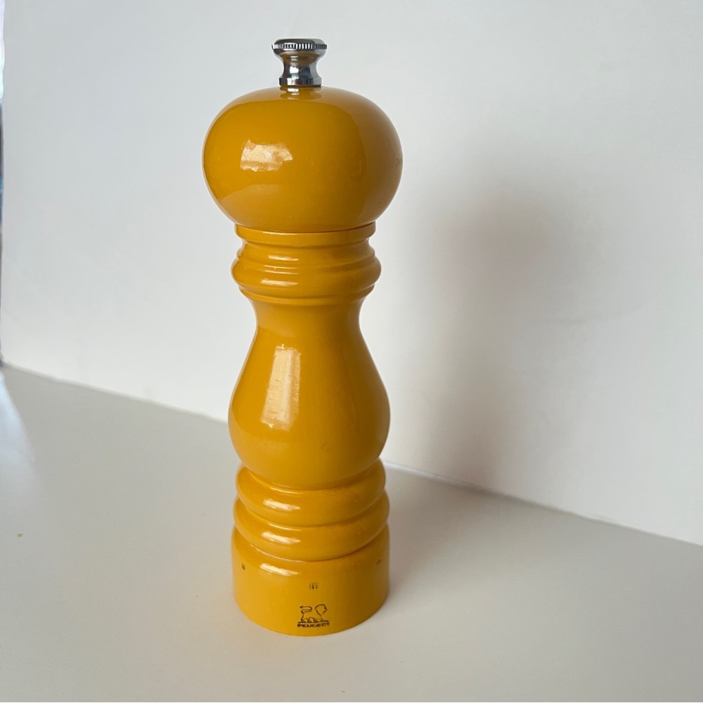 Peugeot France Yellow Lacquered Salt Mill Grinder Mustard Gold